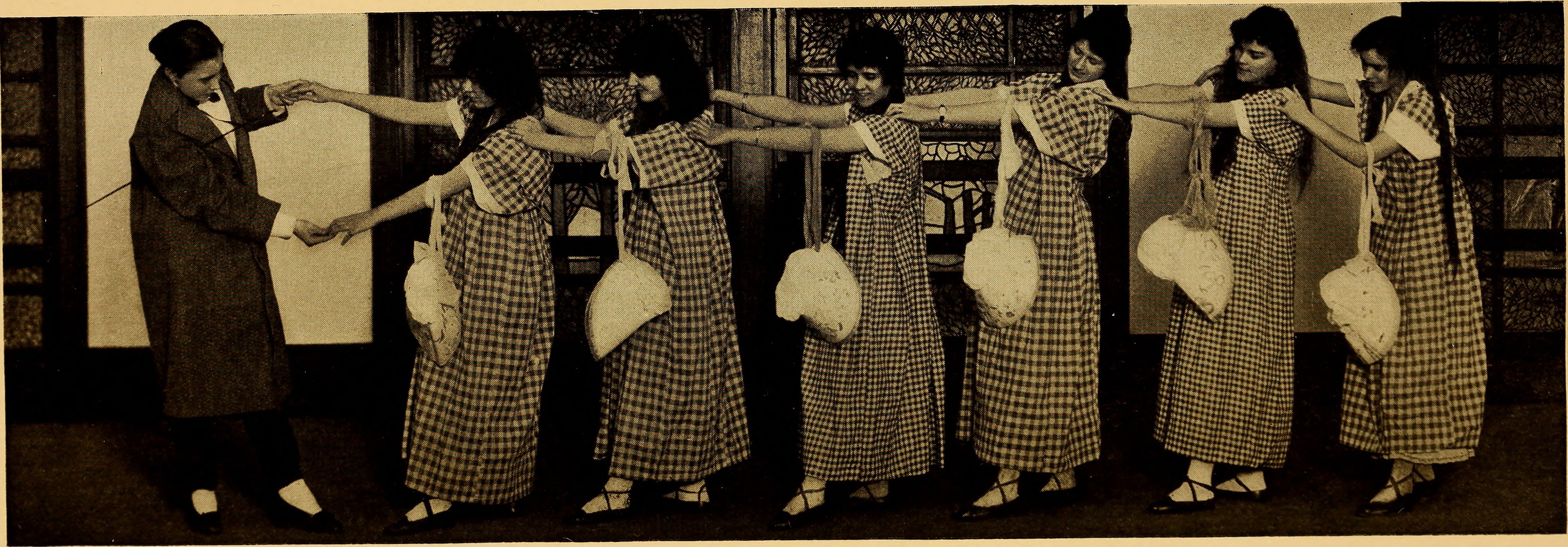 Bulletin_of_the_State_Normal_School,_Fredericksburg,_Virginia,_June,_1915_(1915)_(14597315829)