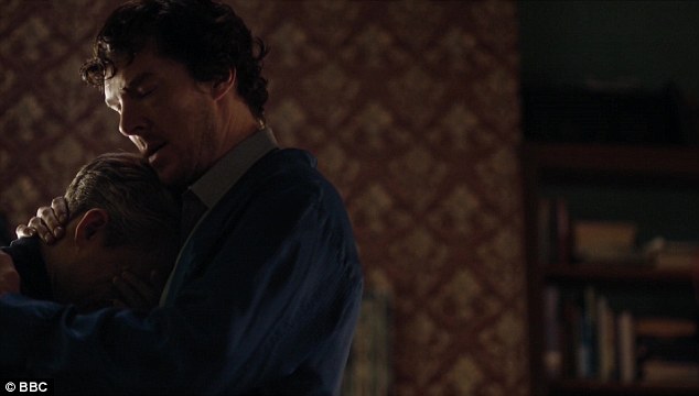 3BF6DA3600000578-4100290-The_moment_Sherlock_hugged_best_friend_John_Watson_pictured_on_t-a-1_1483954489669