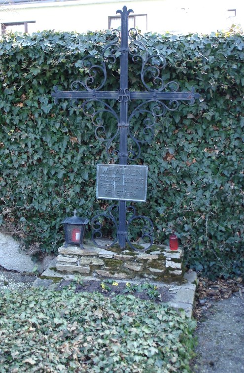 Auden's_grave