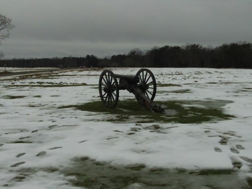 A_cannon_on_the_Chancellorsville_battlefield