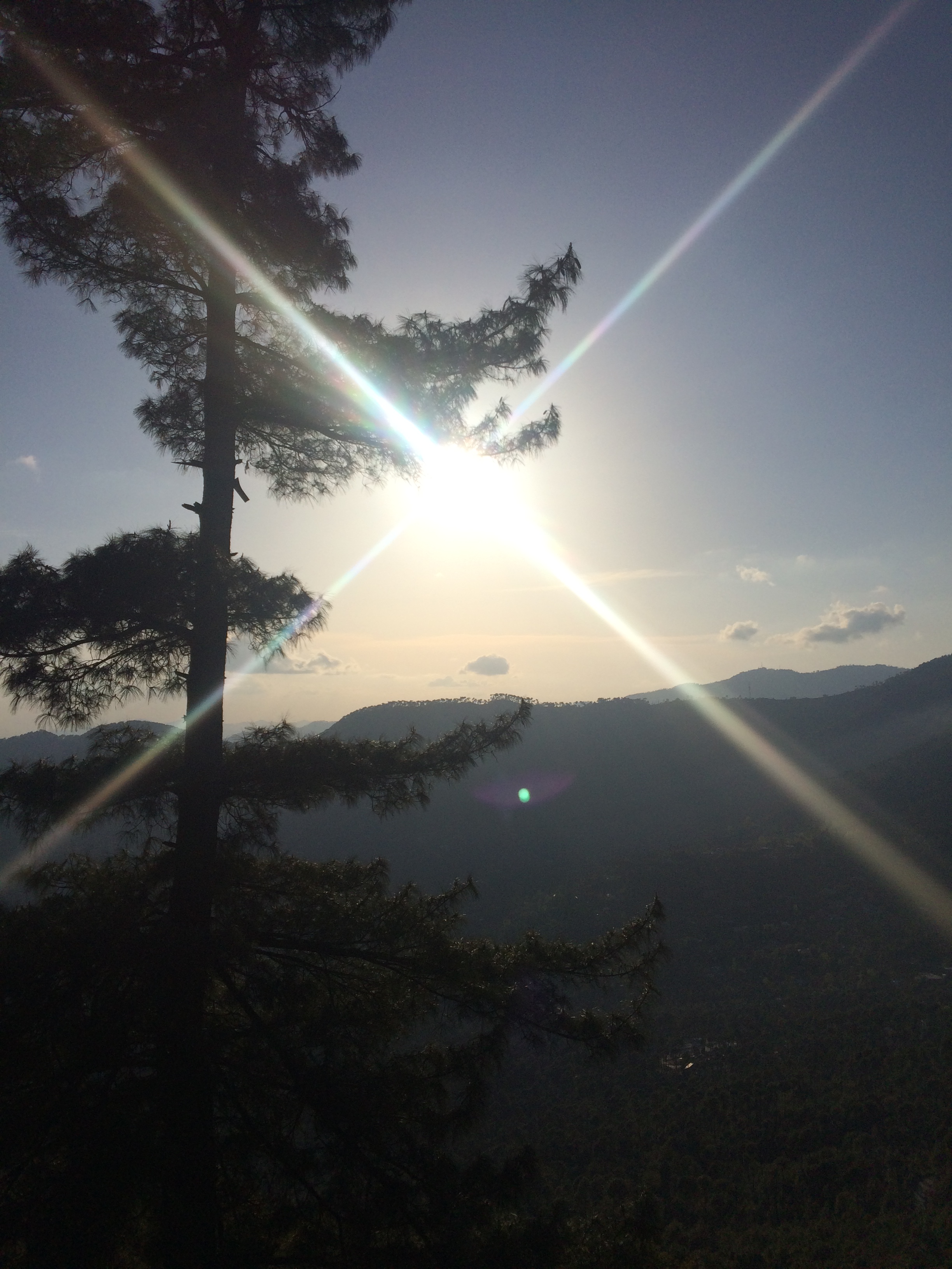 Sun_shining_in_murree