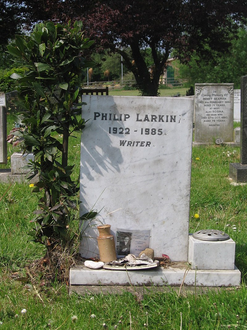 800px-Philip_Larkin_-headstone_at_Cottingham_municipal_cemetery,_near_Hull,_England-24May2008